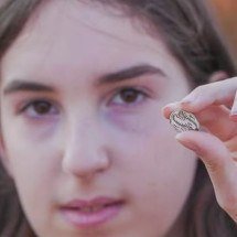 Menina encontra amuleto sagrado do Egito Antigo durante passeio em Israel - ReproduÃ§Ã£o Facebook 