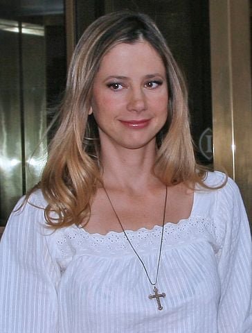 Mira Sorvino (28 de setembro de 1967) - Em 1996, ganhou o Oscar de melhor atriz coadjuvante e o Globo de Ouro de melhor pelo filme de Woody Allen, "Poderosa Afrodite". 