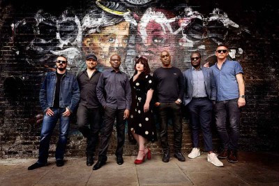 The Amy Winehouse Band viaja pelo mundo relembrando as músicas da cantora morta em 2011. Todos definem a estrela como uma pessoa generosa e corajosa, além de muito talentosa  -  (crédito: The Eclectic Agency/Divulgação)