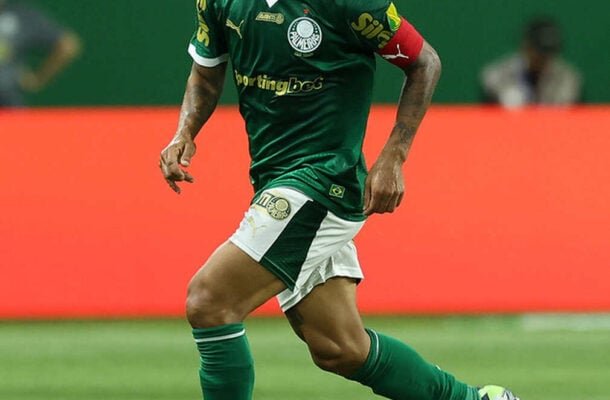 MARCOS ROCHA - De volta ao time após esquentar banco para Giay, foi o capitão e fez um jogo correto, tranquilo na marcação com qualidade no apoio, como no passe em lançamento para Maurício no lance do segundo gol palmeirense  NOTA 6,5. Foto: Cesar Greco/Palmeiras