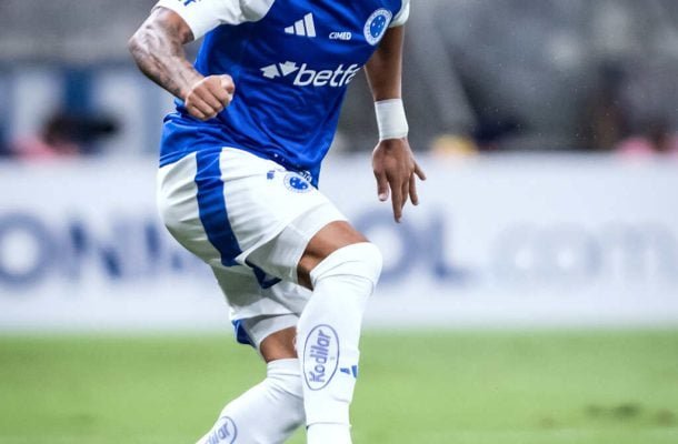 WILLIAM - Como um dos jogadores experientes em campo, demorou para entrar no jogo. Passou a apoiar com qualidade a partir do segundo tempo e foi dele o passe para o gol de Bolasie. NOTA 6,0. Foto: Gustavo Aleixo/Cruzeiro