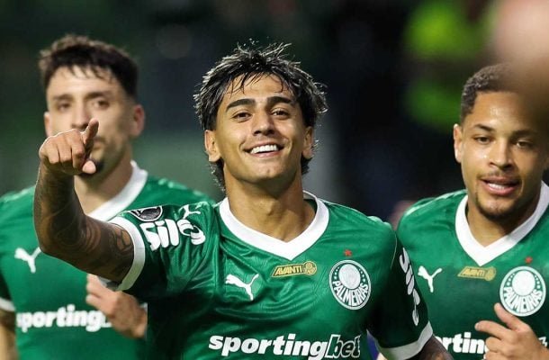 FACUNDO TORRES -  Apareceu muito bem na área para fazer o segundo gol do Palmeiras e, na etapa final, para fazer um gol eu seria anulado por impedimento. Suas inversões de posição com Vitor Roque confundiu a defesa. E Facundo foi bem mais eficaz do que Felipe Anderson. NOTA 7,0. Foto:  Cesar Greco/Palmeiras