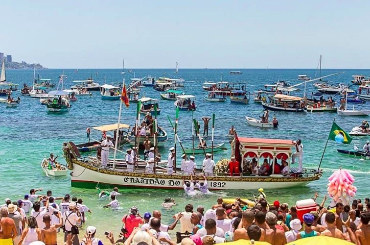 A influência do rio é evidente nas tradições, músicas e lendas da região. Ritos populares, como a Festa de Bom Jesus dos Navegantes, celebram sua importância para a vida das comunidades ribeirinhas.