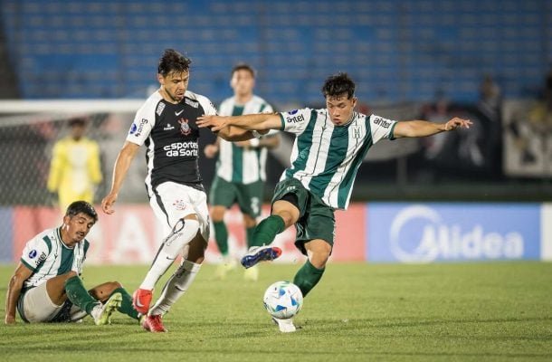 RACING - Muito fraco tecnicamente, o time lembrou porque é lanterna do grupo, com cinco derrotas em cinco jogos - Nota 4,0 - Foto: Divulgação/Conmebol