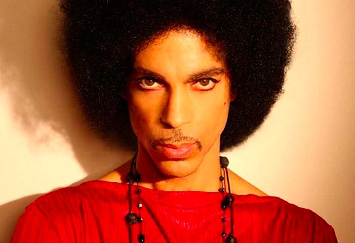 Apesar de sua fama, Prince valorizava muito sua privacidade. Ele evitava entrevistas e aparições públicas, preferindo se expressar por meio de sua música.