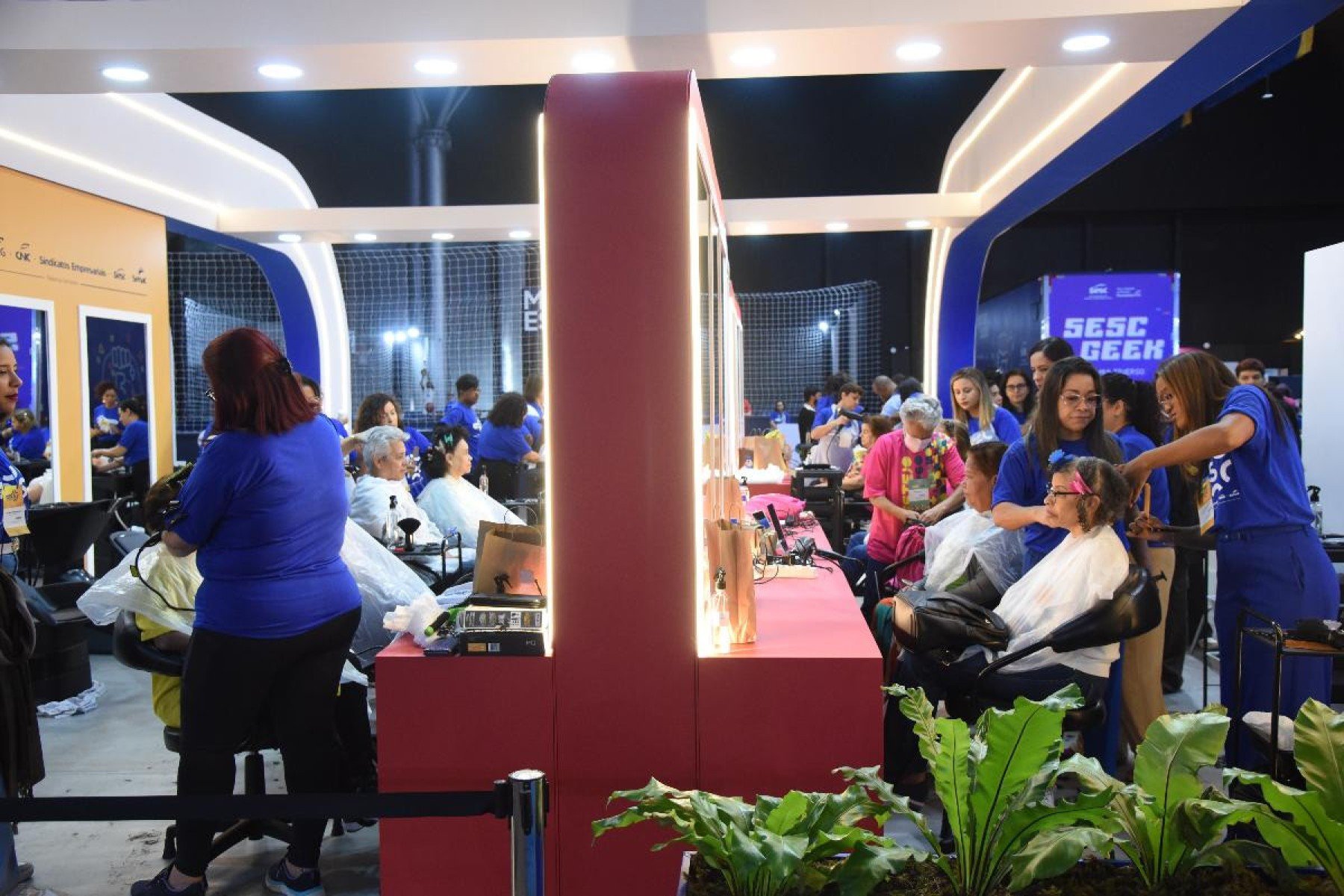 Semana S do Sistema Fecomercio oferece diversas atividades e exames de gratuitos, alem de feira de empregos, no Expominas-Gladyston Rodrigues/EM/D.A. Press