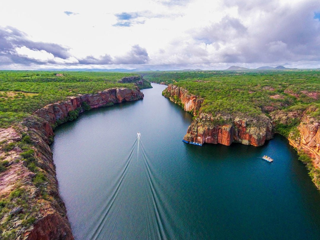 Além de toda a importância para a comunidade local, nos últimos anos o Rio São Francisco tem se tornado um importante destino destino turístico brasileiro.
