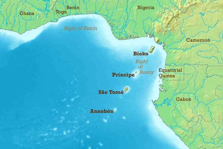 No Golfo da Guiné, os piratas realizam abordagens violentas, frequentemente armados e em busca de petróleo, roubo de cargas ou sequestros para resgates