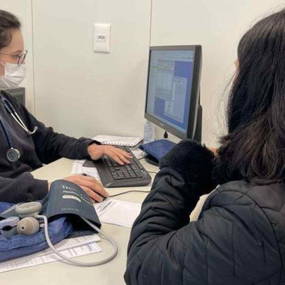 PBH Intensifica o Combate à Gripe e COVID-19: Abre Centros de Saúde para Casos Respiratórios e Vacinação no Sábado