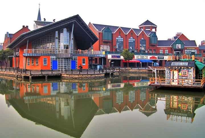 O governo chinÃªs atÃ© apoiou a construÃ§Ã£o de grandes projetos, mas eles nÃ£o conseguiram atrair as pessoas como se esperava.