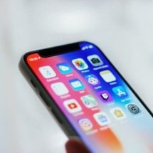 Celular envia sozinho o pedido de socorro para mãe e filha após acidente - Adrien Unsplash