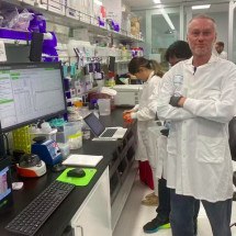 Homem se deixou ser picado 856 vezes por cobras para criar "soro universal" - Reprodução/X