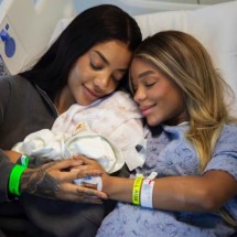 Ludmilla e Brunna Gonçalves revelam foto inédita com filha Zuri; veja! - Reprodução/@ludmilla