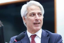 Petista Quaqu&#225; quer Alessandro Molon candidato ao Senado no RJ