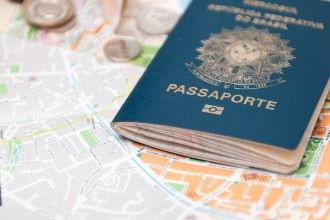 Pode viajar com CPF suspenso ou nome sujo? Veja o que diz a lei
