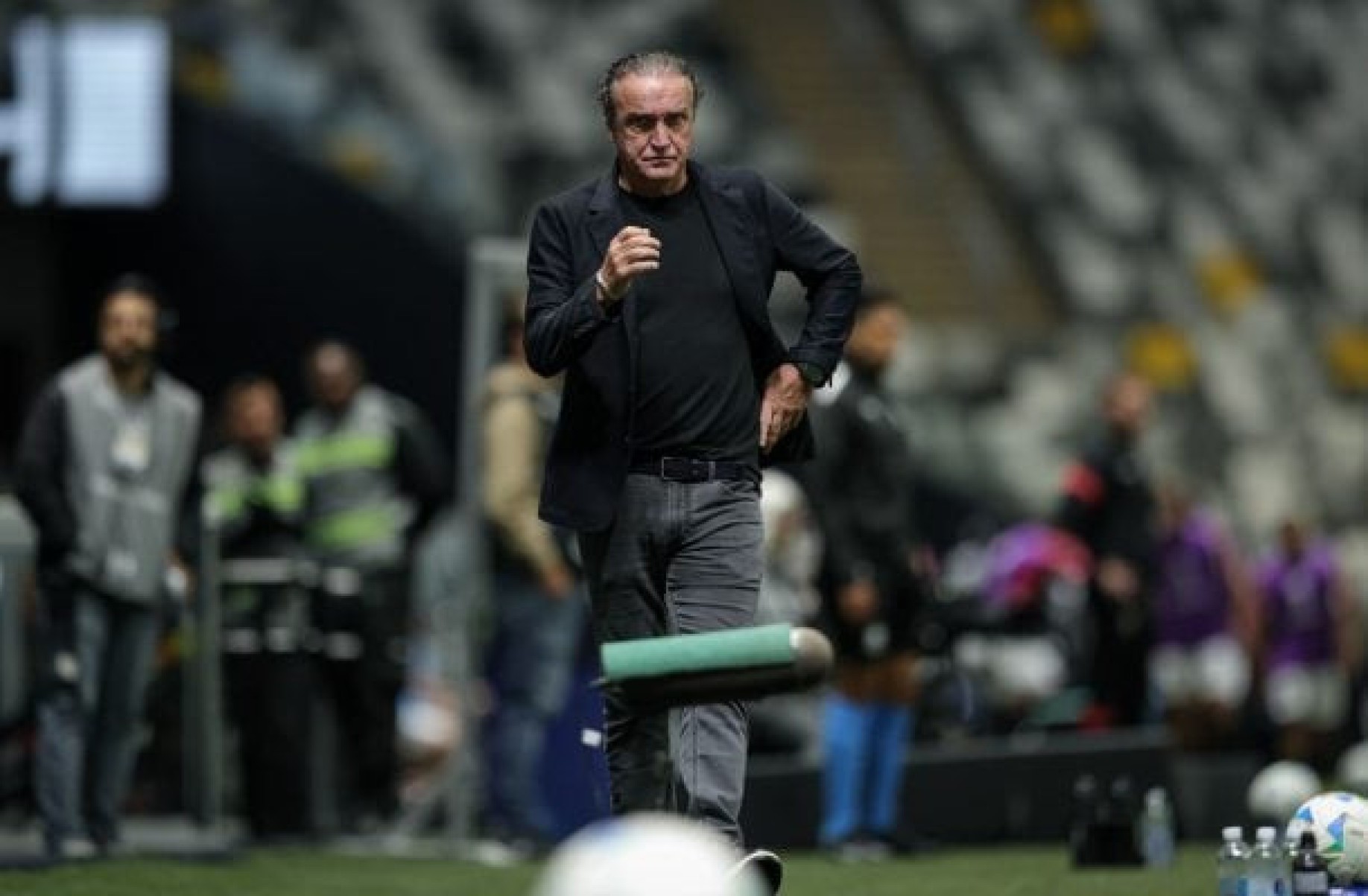 Cuca volta a cobrar chances desperdiçadas pelo Atlético e avalia estratégia para o clássico