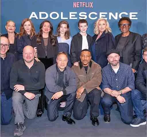 Enquanto a equipe tentava encontrá-lo para conversar sobre as gravações mais pesadas, Cooper frequentemente estava jogando futebol. "Eu perguntava: cara, você está bem? E ele dizia: sim, "peraí", estou ganhando aqui!", relembra o diretor Philip Barantini.