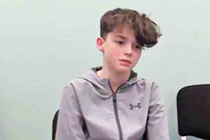 Com o sucesso estrondoso da série, Owen Cooper não demorou a receber novas oportunidades. Antes mesmo da estreia de "Adolescência", a diretora Emerald Fennell assistiu a uma gravação do primeiro episódio e fez uma importante escolha.