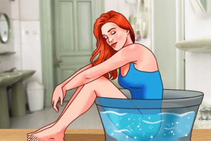 Ao dissolver 3 colheres de sopa de bicarbonato em três litros de água, é possível fazer uma imersão para aliviar a dor e a ardência. No entanto, é fundamental buscar orientação médica para tratar adequadamente a infecção.