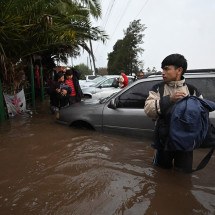 Mais de mil pessoas são evacuadas por fortes chuvas na Argentina - Luis Robayo/AFP