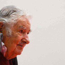 Bebês reborn e Mujica - AFP
