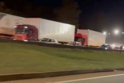 Congestionamento de cinco quilômetros atinge BR-040 na noite deste sábado (17/5) -  (crédito: Bertha Maakaroun/EM/DA Press)