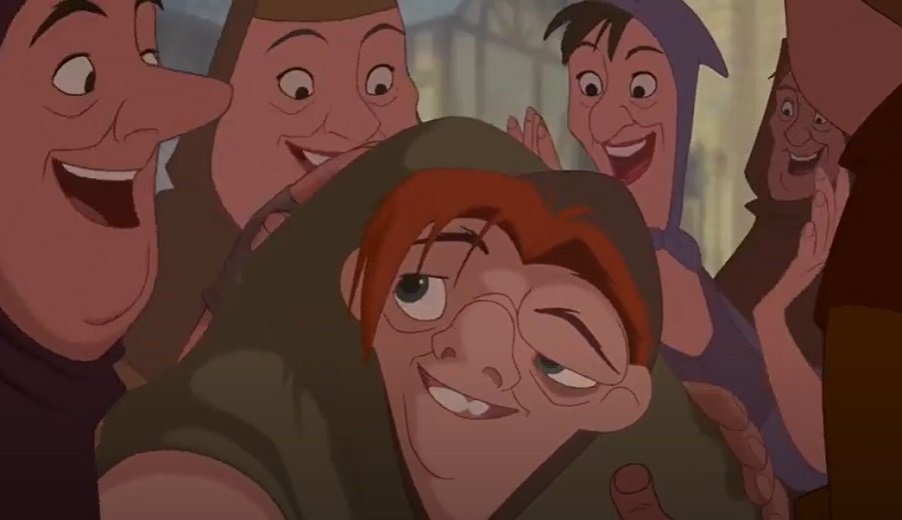 A obra é ambientada no século 15 e descreve a vida medieval em Paris sob o reinado de Luís XI. Há diversos filmes e animações com base nessa história literária. 