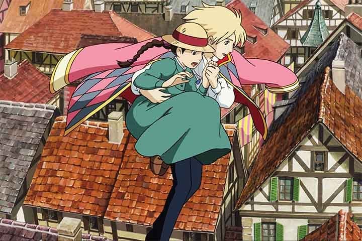 Dirigido por Hayao Miyazaki, o filme encanta com sua estética retrofuturista e cenários que misturam o poético ao industrial, enquanto a protagonista Sophie embarca em uma jornada de autoconhecimento ao lado do enigmático mago Howl.