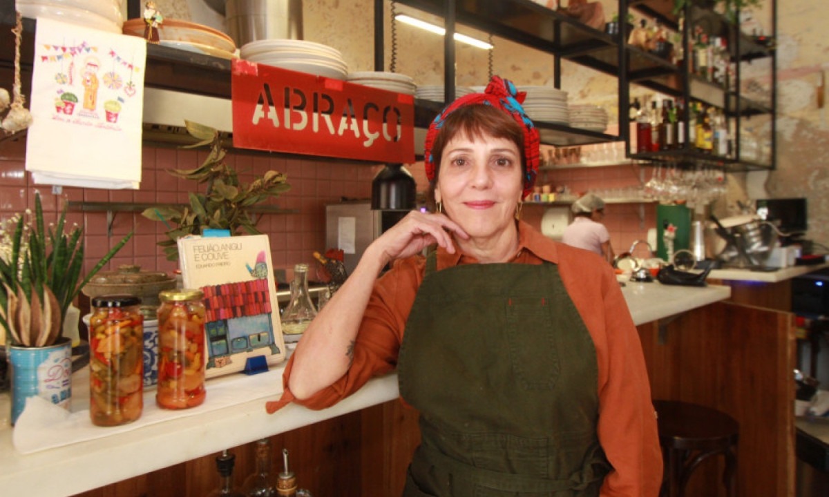 Para a chef Juliana Duarte, o livro Feijão, angu e couve, de Eduardo Frieiro, de 1966, uma fonte indispensável de informação para quem quer estudar o assunto