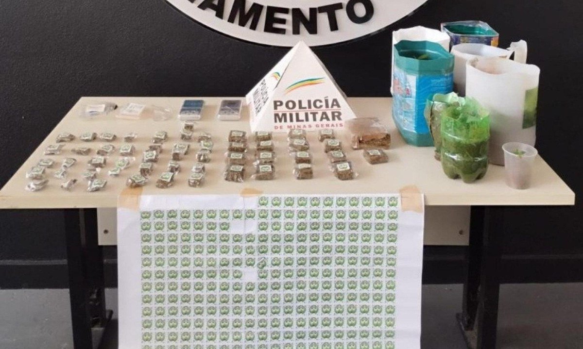 Drogas e materiais apreendidos pela Pol&iacute;cia Militar de Guanh&atilde;es  -  (crédito: PMMG/Divulga&ccedil;&atilde;o)