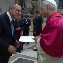 Papa Leão 14 recebeu 'com simpatia' convite para a COP30, diz Alckmin