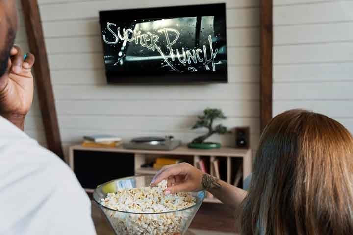 Com visual único e atmosferas criativas, o steampunk encontrou no cinema um terreno fértil para narrativas ousadas e visualmente marcantes. A seguir, conheça dez filmes com essa pegada disponíveis em serviços de streaming.