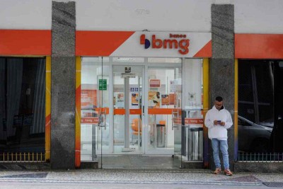 Agência na Rua Espírito Santo, em BH: registro de fraudes de assinatura de clientes para desviar recursos do INSS, mostram decisões judiciais -  (crédito:   Tulio Santos/EM/D.A.Press)