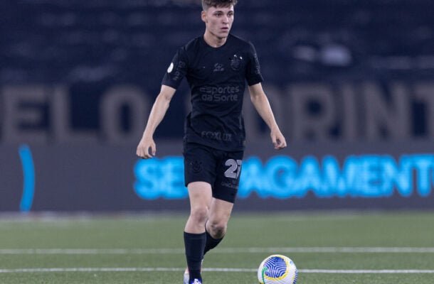 BRENO BIDON – Bastante apagado. Era para ser um dos principais criadores da equipe, mas se limitou a toques laterais, com raríssimos momentos de criatividade. No segundo tempo, recuou um pouco mais para liberar as subidas de Martínez. NOTA 5,0. Foto: Rodrigo Coca/Agência Corinthians