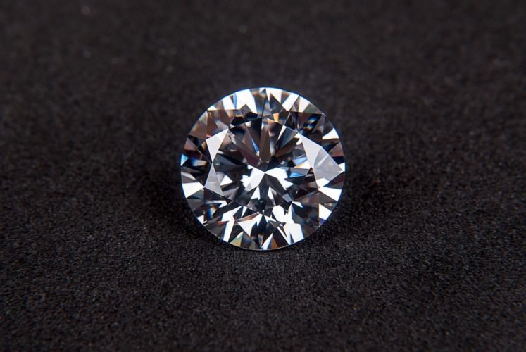 Em janeiro de 2023, a Polícia Federal - em operação conjunta com a Agência Nacional de Mineração - prendeu no Rio de Janeiro um empresário que falsificava o certificado Kimberley de diamantes.