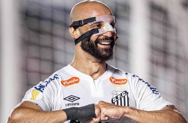 THACIANO - Teve desempenho tímido ao substituir Barreal. NOTA 4,0. Foto: Divulgação / Santos