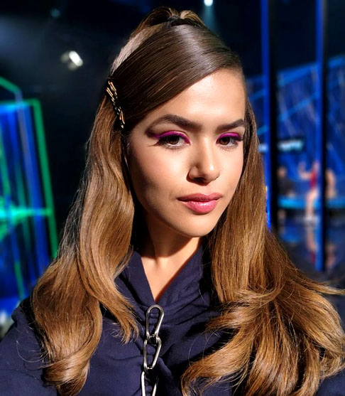 Maisa - Atriz, apresentadora, dubladora e ex-cantora paulista. Foi descoberta aos três anos, quando participou de um quadro de calouros do Programa Raul Gil. Está em novela da Globo.