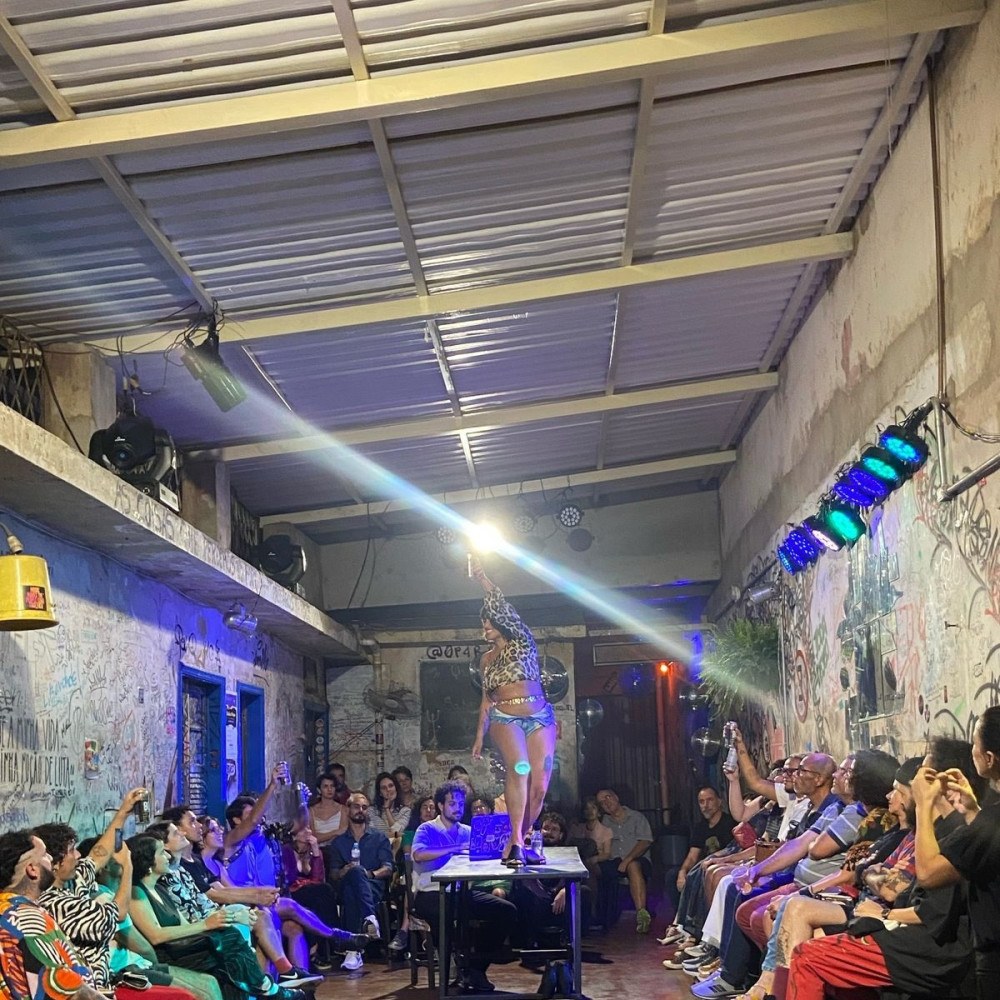Fãs lamentam fechamento de balada underground em bh