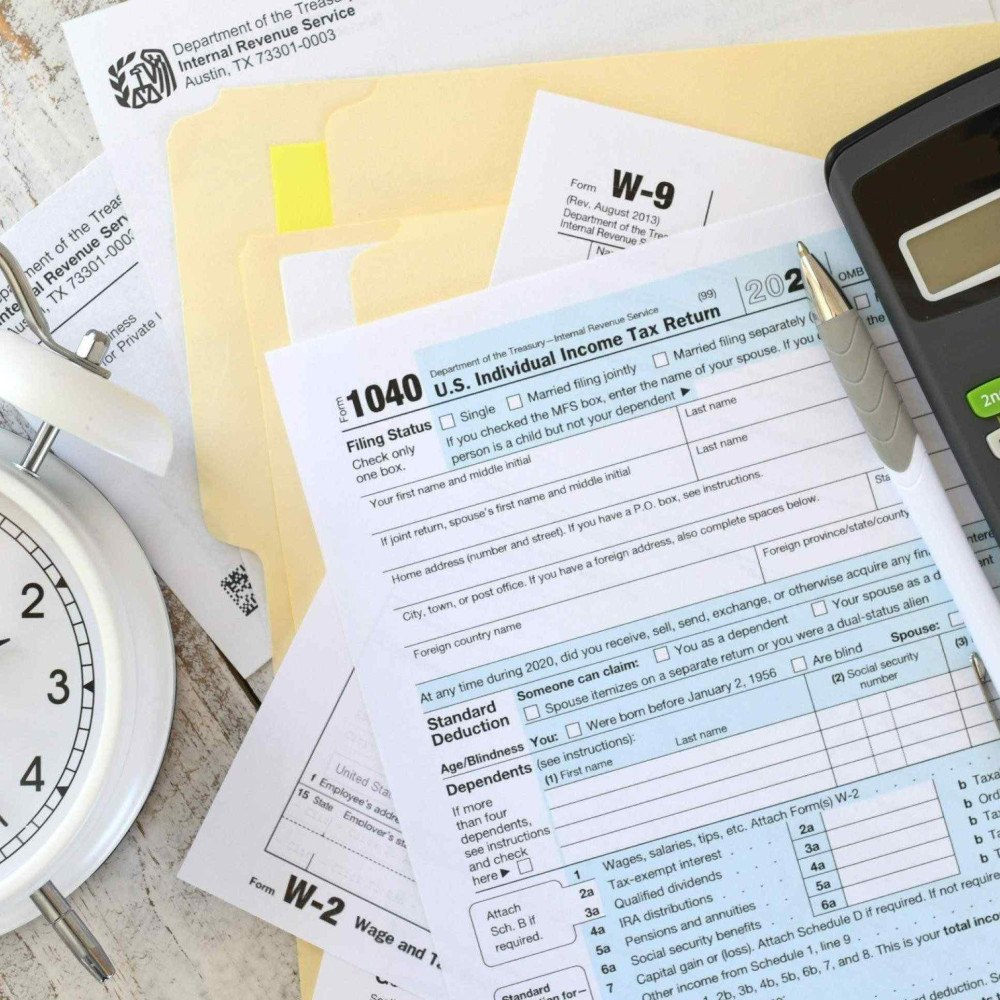 Brasileiros nos eua enfrentam regras fiscais rígidas no país