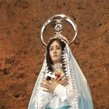 Iphan manda igreja restaurar imagem de santa que recebeu "harmonização facial" -  Reprodução de vídeo TV Anhanguera