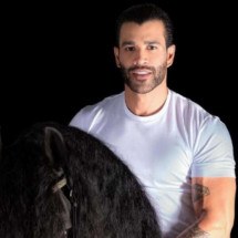 Gusttavo Lima compra dois cavalos em leilão e brinca: “Saí para tomar cachaça e voltei com dois cavalos” - Tupi - Pablo Oliveira