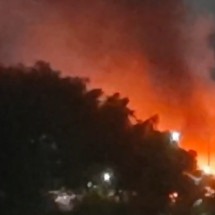 Pra quem não viu: incêndio destrói boneca "amaldiçoada" no Rio e gera memes: "Nem Annabelle resiste" - Reprodução de vídeo redes sociais 