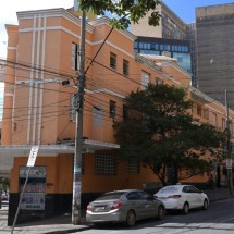 BH: abaixo-assinado pede a retirada de abrigo de pessoas em situação de rua