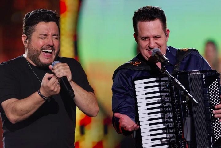 Bruno nasceu em Goiânia, Goiás, em 22 de abril de 1969, enquanto Marrone nasceu em Buriti Alegre, Goiás, em 9 de novembro de 1964.