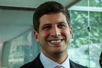 João Campos concede benefício fiscal a bets