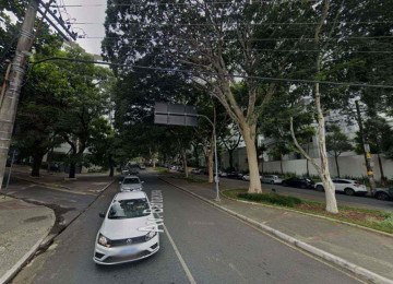 A Avenida Barbacena, entre as ruas Martim de Carvalho e Alvarenga Peixoto, terá a circulação nas pistas de retorno alterada a partir desta segunda-feira (19) -  (crédito: Street View)