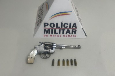 De acordo com os policiais, o homem apresentava sinais de embriaguez -  (crédito: Reprodução/PMMG)
