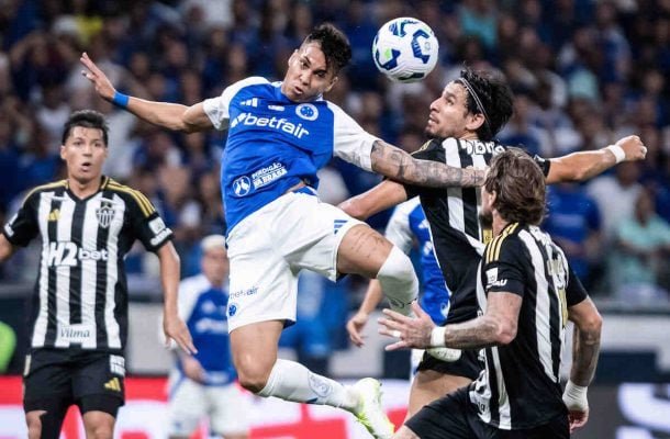 KAIO JORGE – Muito bem marcado, tentou sair da área para buscar espaços. Porém, desta vez, não foi eficaz. NOTA: 5,5. Foto: Gustavo Aleixo/Cruzeiro
