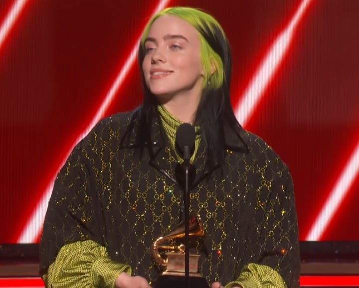 Nesta mesma edição do prêmio, a artista faturou outros quatro Grammys de uma só vez: Melhor Álbum Pop Vocal, Artista Revelação, Canção do Ano e Gravação do Ano.