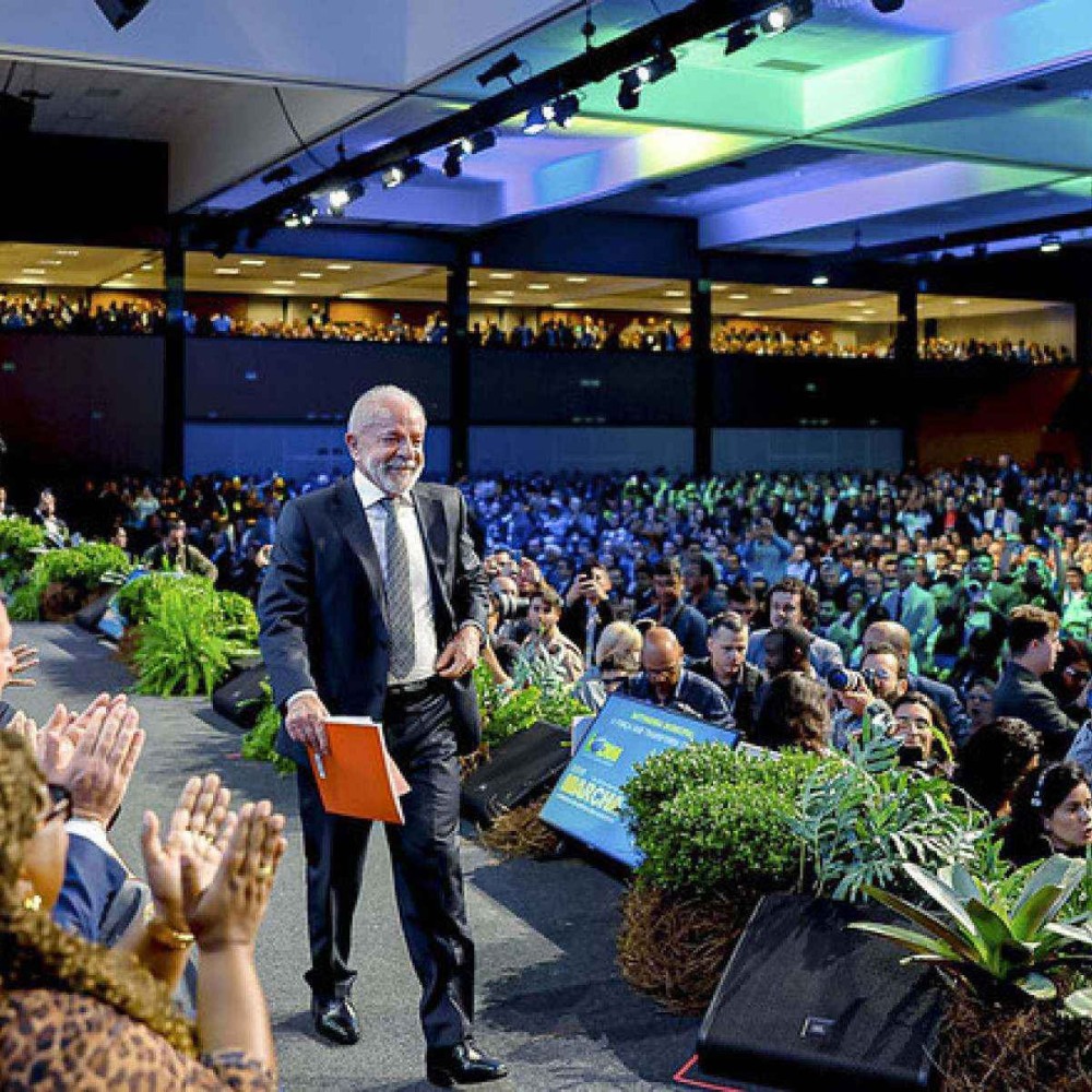 Lula quer parceria com prefeituras para ampliar programas sociais